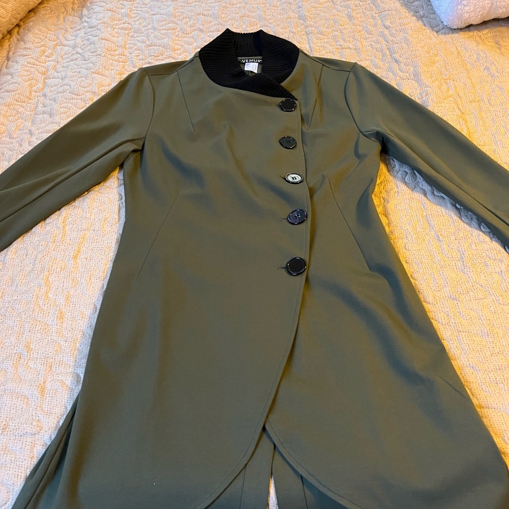 Venus Jacket/Blazer - Picture 9 of 11
